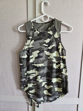 Women’s Tank Top - Green Camo